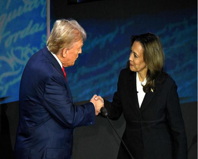 Trump and Harris spar over early voting in US election